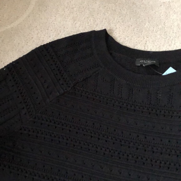 Ann Taylor ruffle sleeve top! - Picture 3 of 5